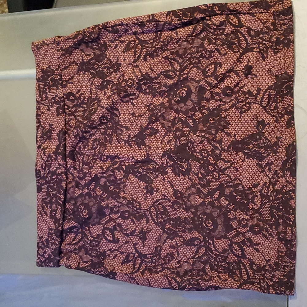 New without tags Medium stretchy pencil skirt with nude and black lace pattern
